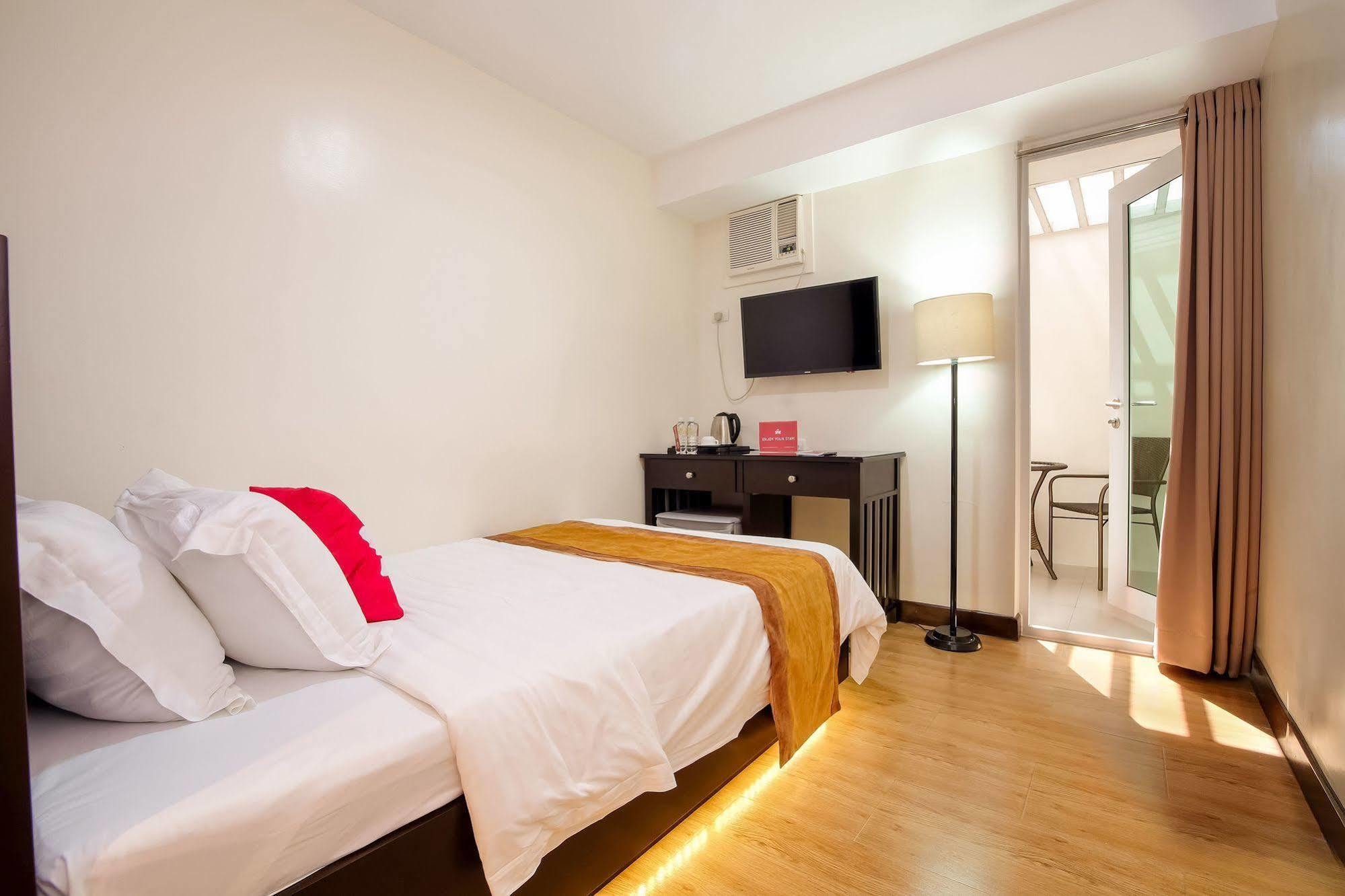 Zen Rooms Valdez Street آنغلوس المظهر الخارجي الصورة